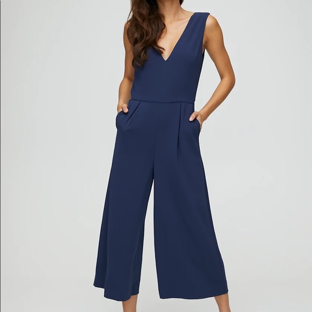 Aritzia - Babaton Jumpsuit / Romper Size 2